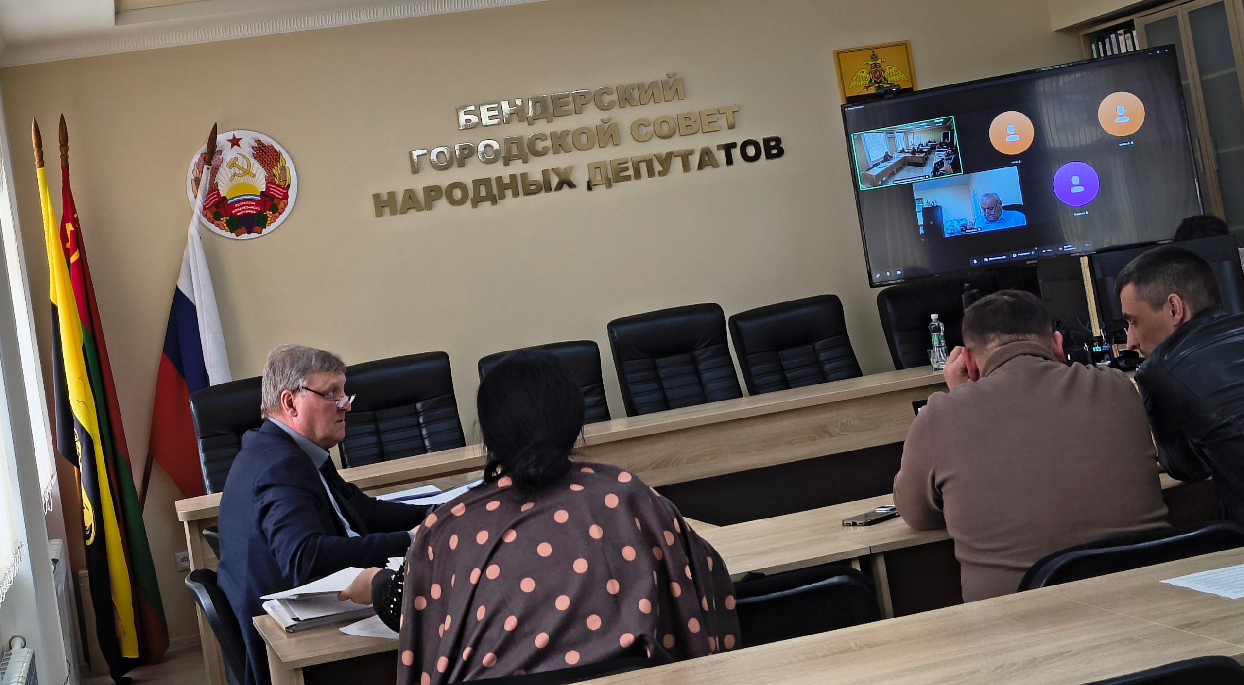 Плановое заседание провела постоянная  депутатская комиссия по транспорту и жилищно-коммунальному  хозяйству